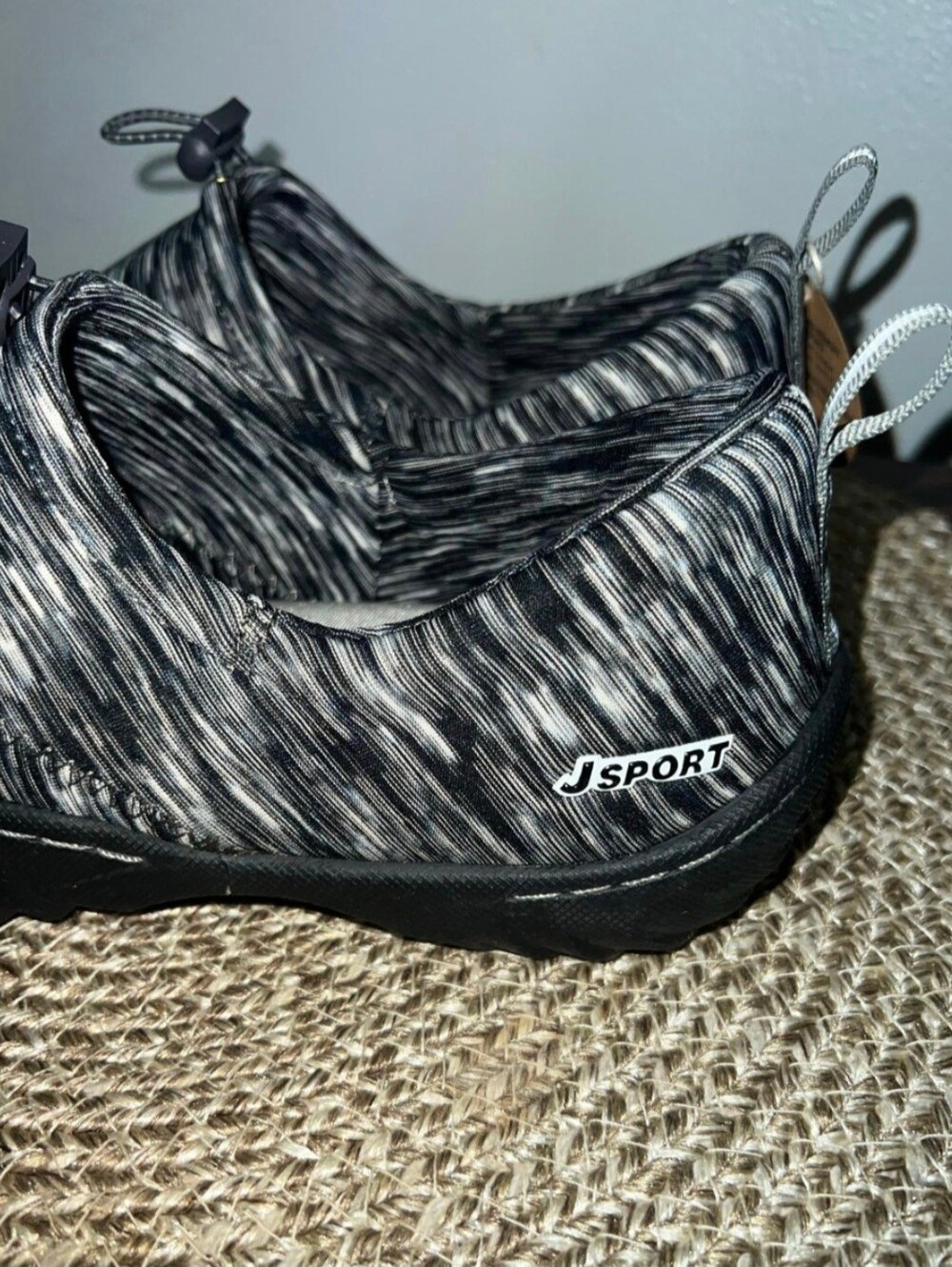 J Sport by Jambu Clave Women's Shoes, Size 9 (New) Gray with black. - Picture 4 of 9
